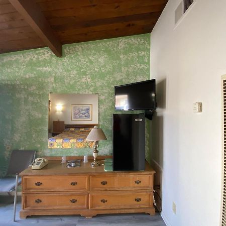 Santa Fe Motel Техачапи Экстерьер фото
